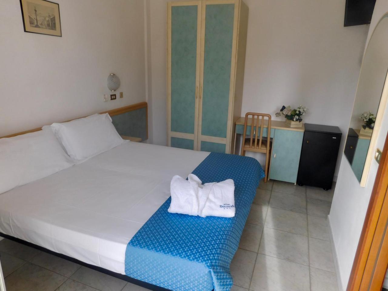 Hotel Dolores ริมินี ภายนอก รูปภาพ