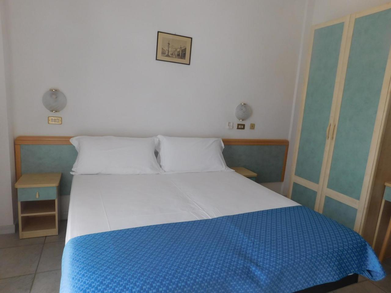 Hotel Dolores ริมินี ภายนอก รูปภาพ